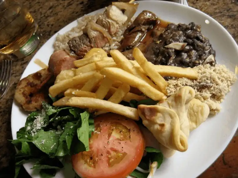 wanderlust tips su khac biet thu vi giua bua trua cua cac nuoc tren the gioi 4