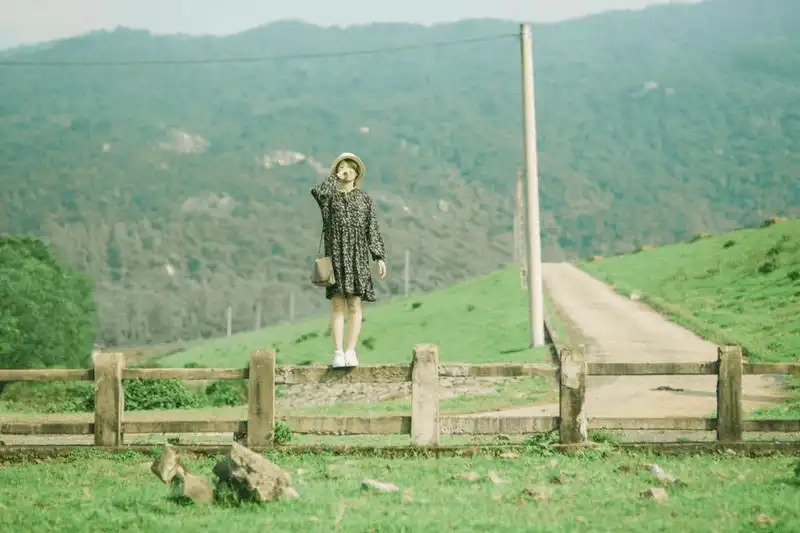 wanderlust tips toi ha tinh dung quen ghe dap xuan hoa mong mo 2