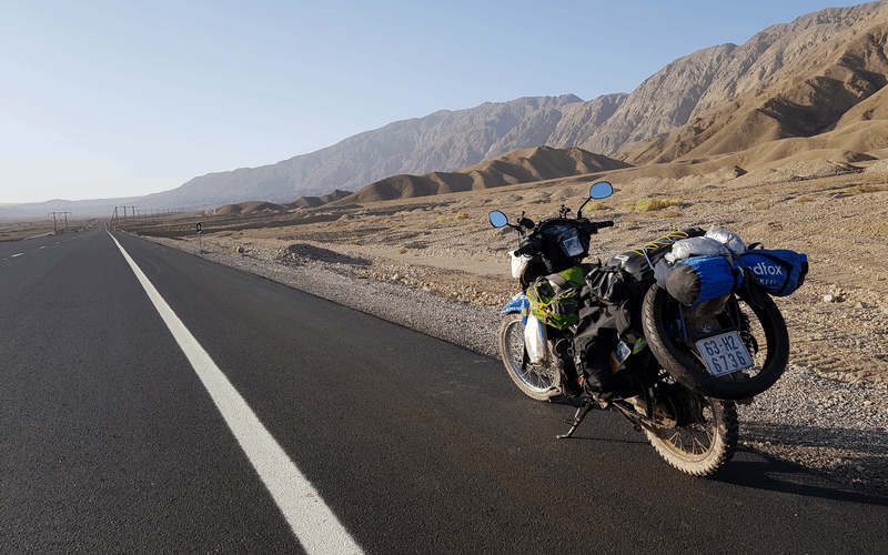 Kĩ năng lái xe đường dài băng ngang sa mạc, bán hoang mạc