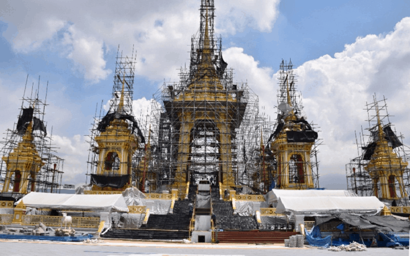 wanderlust tips thai lan keu goi du khach cu xu van minh trong le hoa tang nha vua 1