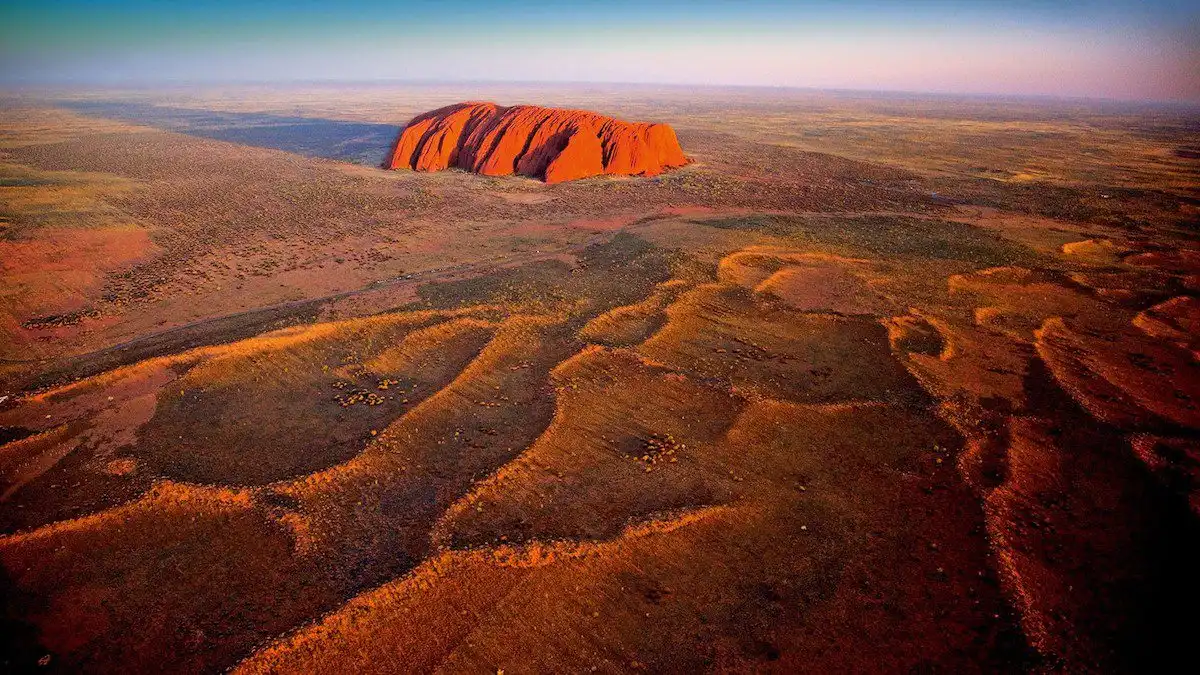 da-thieng-Uluru-Uc