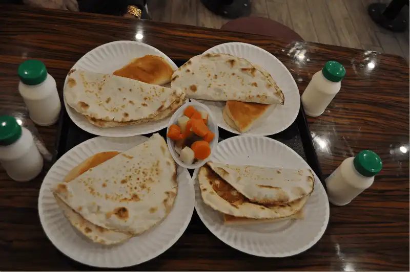 wanderlust tips 10 mon an khong the bo lo cua am thuc kuwait 5