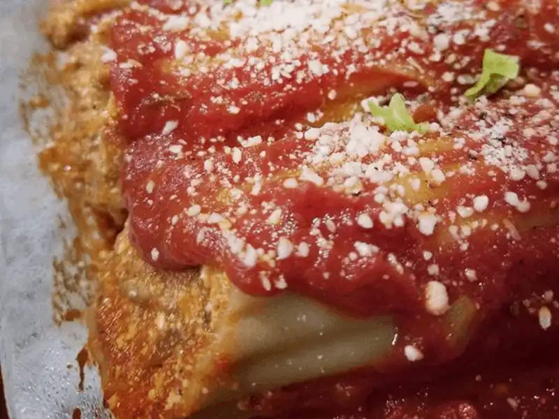 wanderlust tips 10 mon an truyen thong hap dan trong ngay le ta on o my 12