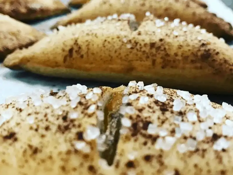 wanderlust tips 10 mon an truyen thong hap dan trong ngay le ta on o my 7