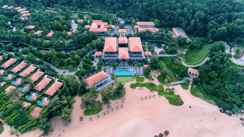 wanderlust tips Banyan Tree Lang Co lot vao top 50 resort tot nhat the gioi3