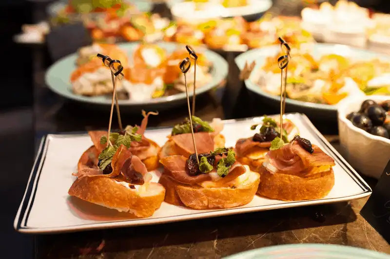 wanderlust tips Trai nghiem am thuc Chau au tai Pincho Tapas Kitchen Drinks6