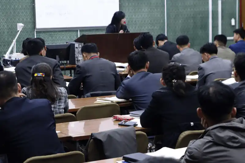 wanderlust tips chum anh cho thay su tuong phan lon giua han quoc va bac trieu tien 10