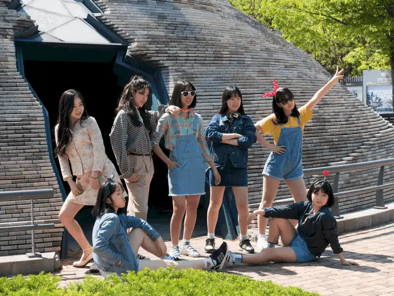 wanderlust tips chum anh cho thay su tuong phan lon giua han quoc va bac trieu tien 17