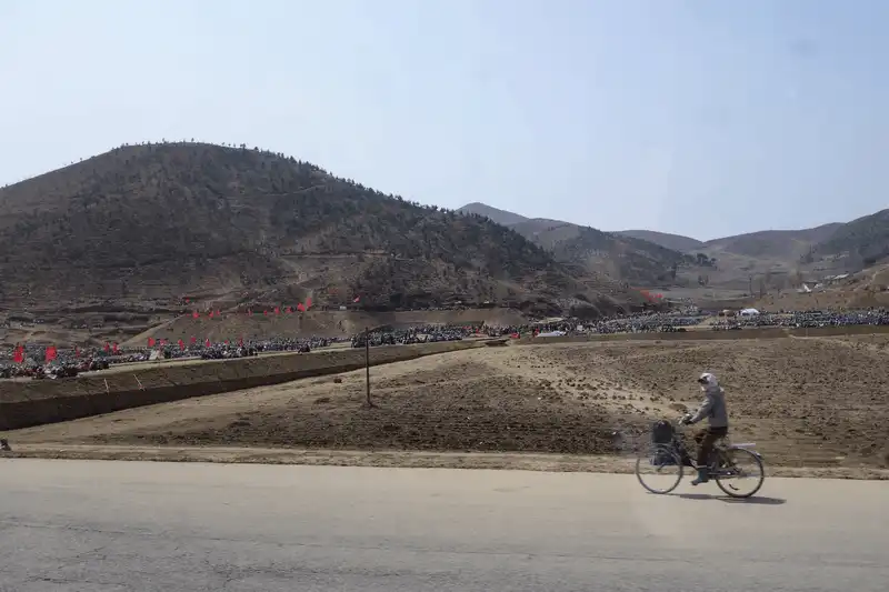 wanderlust tips chum anh cho thay su tuong phan lon giua han quoc va bac trieu tien 4