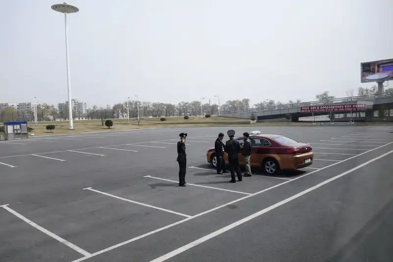 wanderlust tips chum anh cho thay su tuong phan lon giua han quoc va bac trieu tien 6