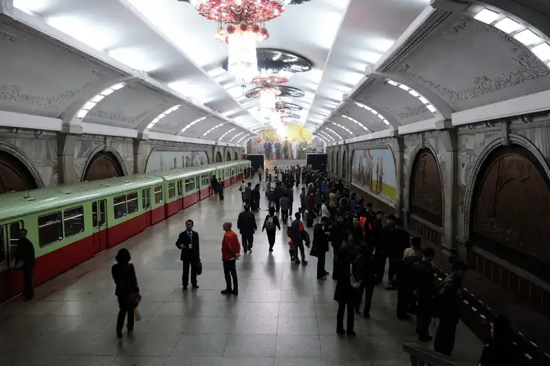 wanderlust tips chum anh cho thay su tuong phan lon giua han quoc va bac trieu tien 8