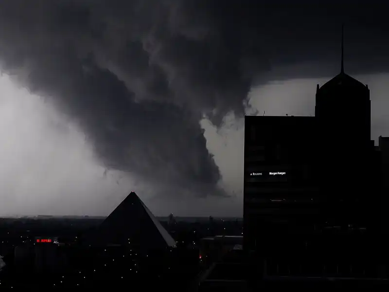 wanderlust tips ghe tham kim tu thap tai my 7