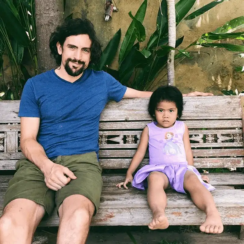 wanderlust tips gia dinh canavan va cuoc song du lich khap chau a 1