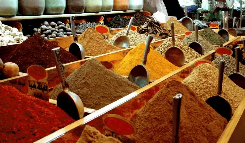 wanderlust tips kham pha spice souk cho gia vi noi tieng o dubai 1