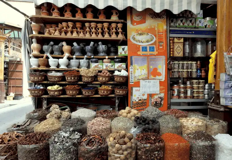 wanderlust tips kham pha spice souk cho gia vi noi tieng o dubai 9