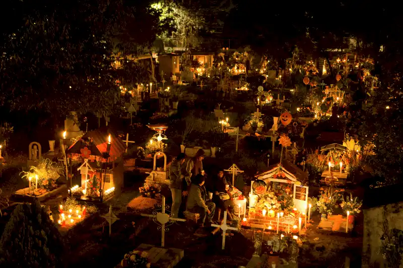 wanderlust tips ngay nguoi chet day mau sac tai mexico 5