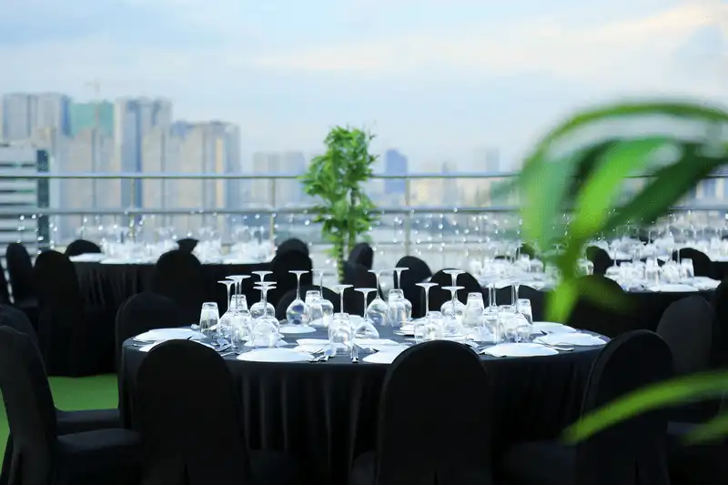 Những bữa tiệc không thể bỏ lỡ tại Caravelle Saigon 14 wanderlust tips nhung bua tiec khong the bo lo tai Caravelle Saigon1