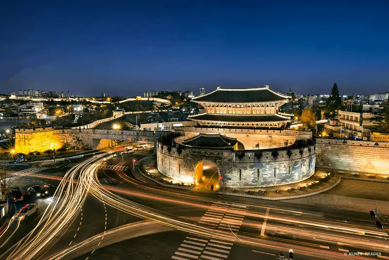 Suwon - điểm du lịch Hàn Quốc hấp dẫn ít người biết tới 5 wanderlust tips suwon diem du lich han quoc hap dan it nguoi biet toi 1