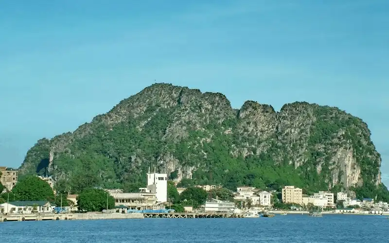 wanderlust tips tam dong cua duong len nui bai tho sau hoa hoan 2