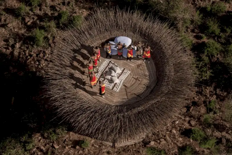 wanderlust tips toi chau phi dung quen nghi duong trong khach san chim 4