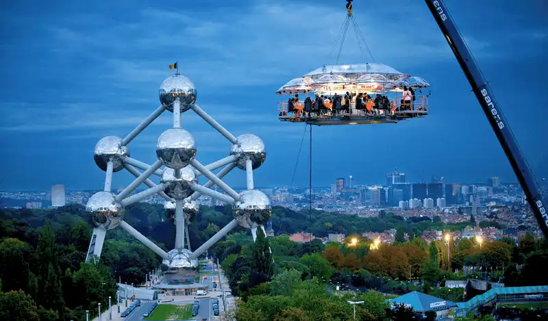 wanderlust tips tron mat truoc 8 nha hang co phong cach ky quac nhat gioi 8