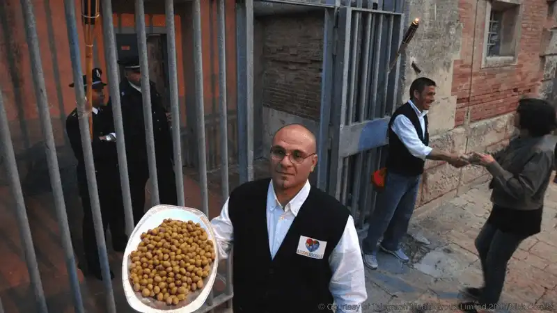 wanderlust tips tron mat truoc 8 nha hang co phong cach ky quac nhat gioi 9 1