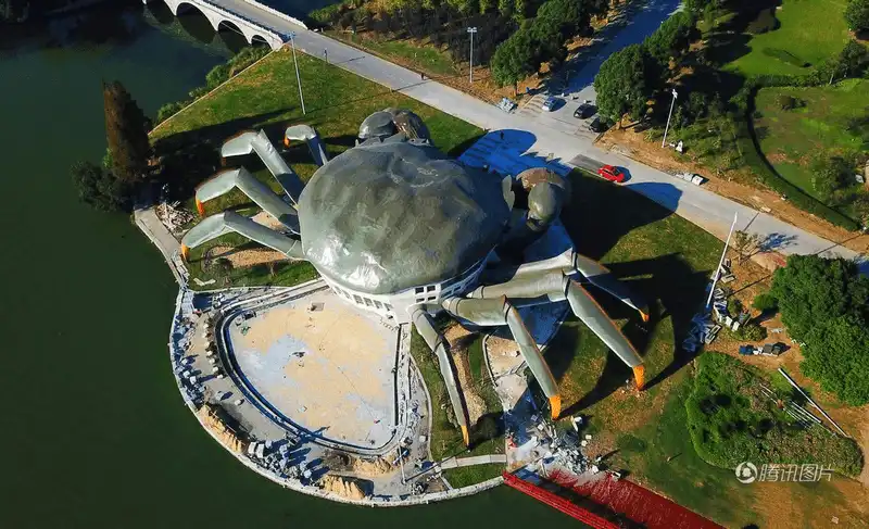 wanderlust tips trung quoc xuat hien toa nha hinh cua khong lo trong y nhu 2