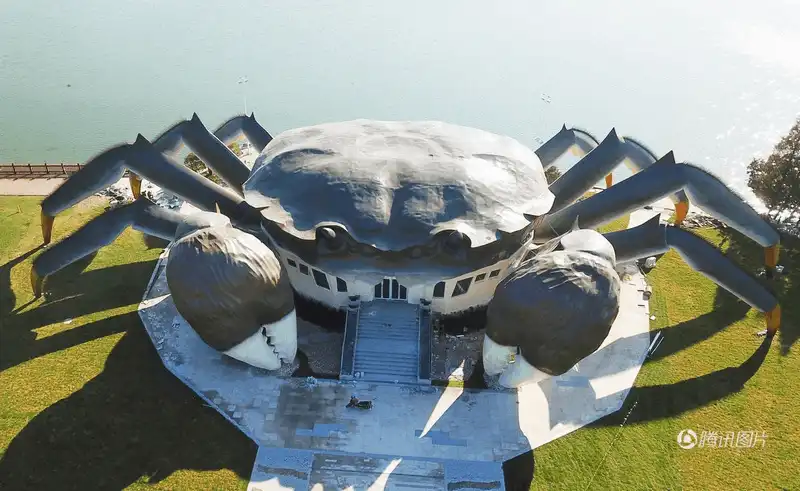 wanderlust tips trung quoc xuat hien toa nha hinh cua khong lo trong y nhu 3