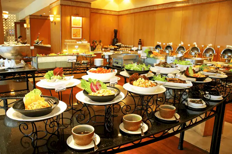 wanderlust tips uu dai hap dan thang 12 tai khach san nikko ha noi2