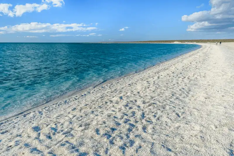 wanderlust tips ve dep doc dao cua bai bien vo tai uc 8