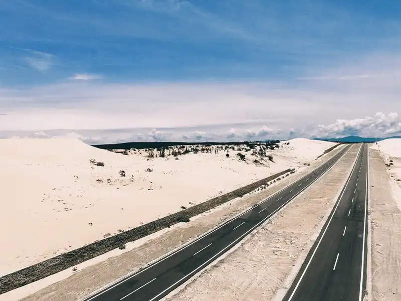 wanderlust tips vi vu bau trang cung duong ven bien dep ly niu chan phuot thu 7