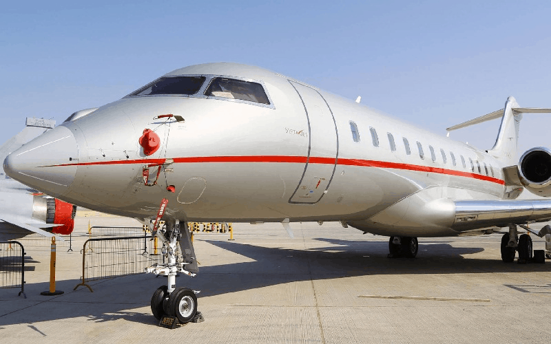 Chiêm ngưỡng máy bay dát kim cương đầu tiên trên thế giới ở Dubai 5 wanderlust tips chiem nguong may bay dat kim cuong dau tien tren gioi o dubai 2