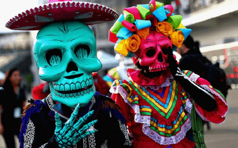 wanderlust tips ngay nguoi chet day mau sac tai mexico 0