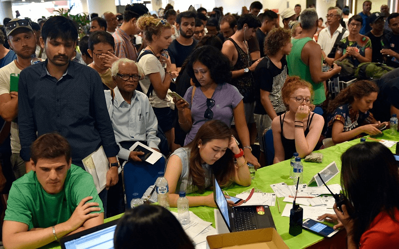 Sân bay Bali đóng cửa, gần 500 chuyến bay bị hủy do núi lửa phun trào