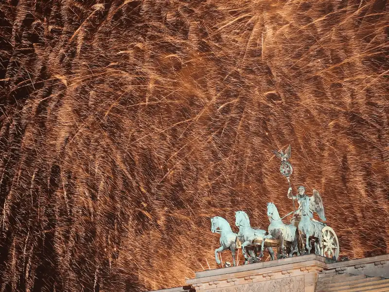 wanderlust tips 10 thanh pho don nam moi soi dong va long lay nhat gioi 2