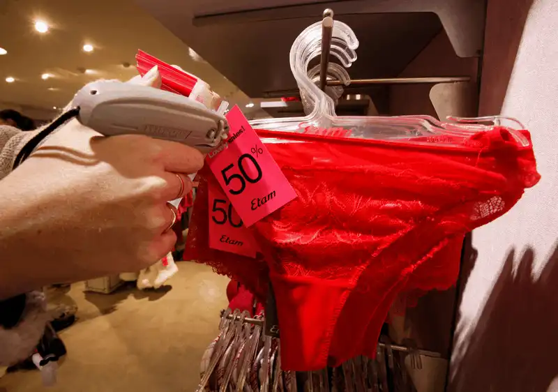 wanderlust tips 19 phong tuc don nam moi day thu vi cua cac quoc gia tren the gioi 9