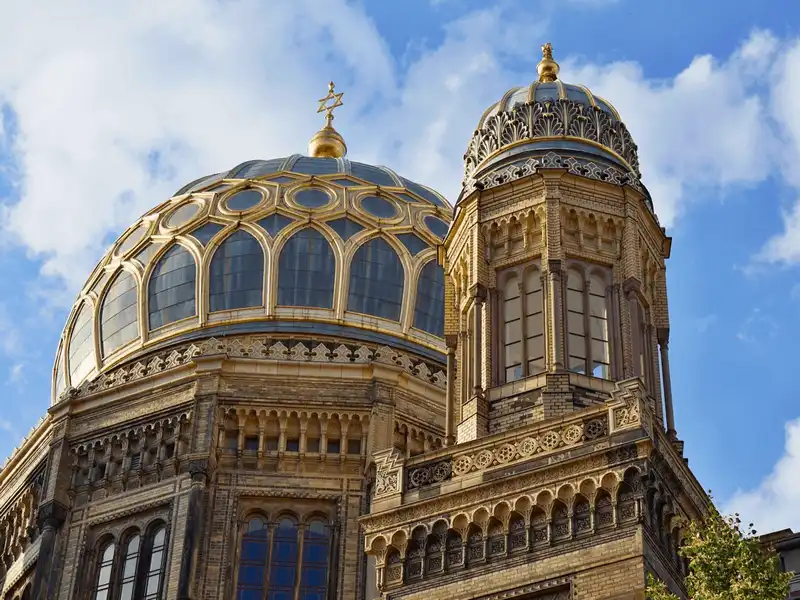 wanderlust tips 20 nha tho co kien truc doc dao va trang le nhat chau au 15