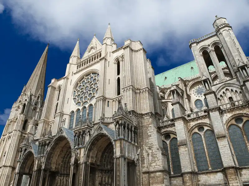 wanderlust tips 20 nha tho co kien truc doc dao va trang le nhat chau au 6