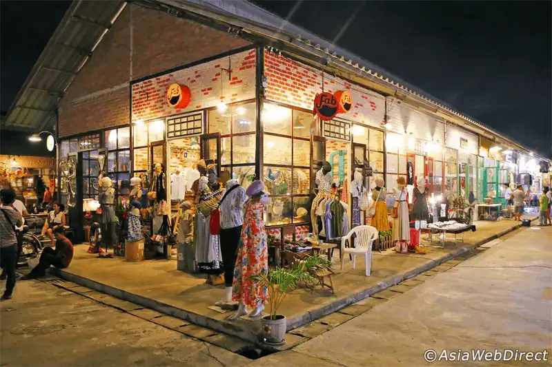 wanderlust tips 4 khu cho nhung tin mua sam nhat dinh phai ghe tham khi den thai lan 13