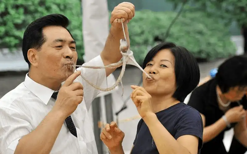 wanderlust tips 4 mon dac san an tuoi nuot song thach thuc thuc khach o han quoc 3