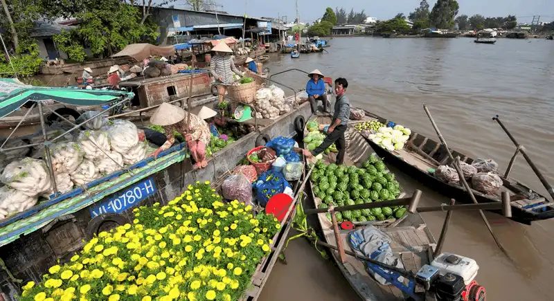 5 khu chợ nổi bạn nên ghé thăm nếu về miền Tây 13 wanderlust tips 5 khu cho noi ban nen ghe tham neu ve mien tay 10