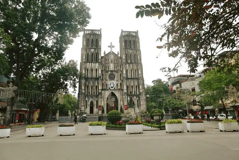wanderlust tips 5 nha tho o ha noi la diem den ly tuong cho dip le giang sinh 1