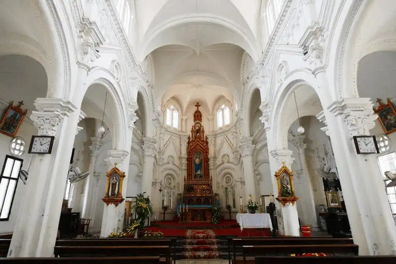 wanderlust tips 5 nha tho o ha noi la diem den ly tuong cho dip le giang sinh 9