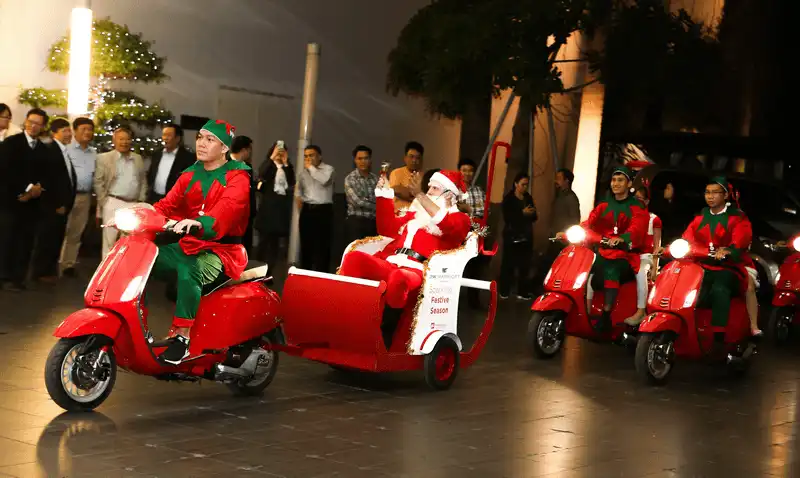 Lễ thắp sáng cây thông Noel đầy mới lạ tại JW Marriott Hanoi 5 wanderlust tips Le thap sang cay thong Noel day moi la tai JW Marriott Hanoi7