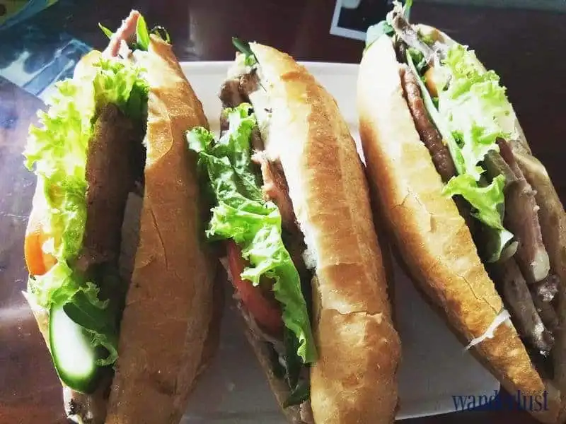 6 biến tấu bánh mì ngon tuyệt nhất định phải thử ở Hà Nội 6 wanderlust tips bien tau banh mi ngon tuyet ban nhat dinh phai thu o ha noi 12