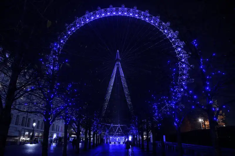 wanderlust tips cam nhan khong khi giang sinh 2017 tran ngap khap the gioi 2