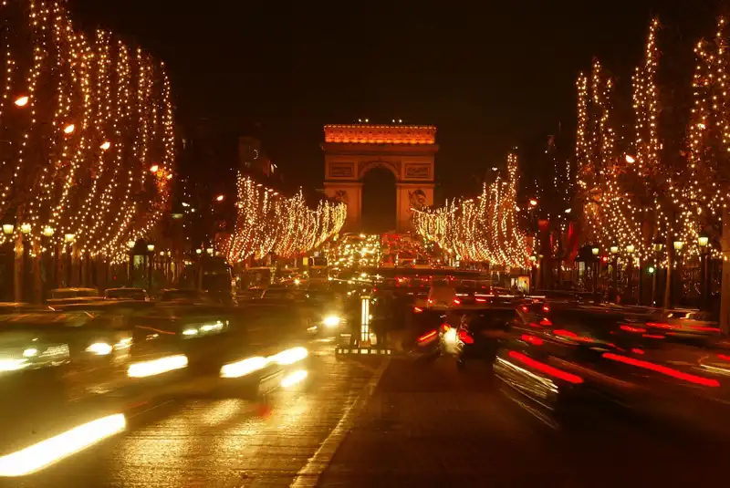 wanderlust tips cam nhan khong khi giang sinh 2017 tran ngap khap the gioi 3