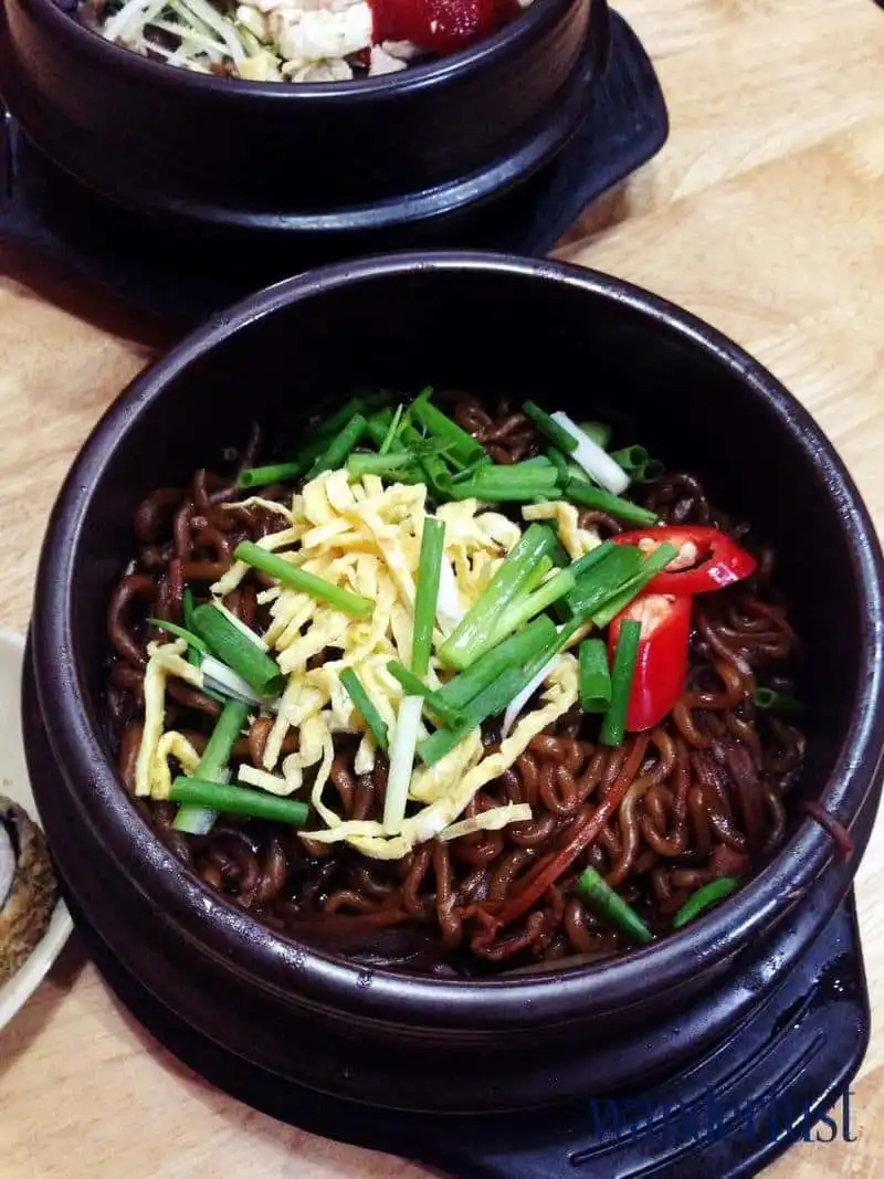 Du lịch ẩm thực 5 quốc gia châu Á ngay giữa lòng Hà Nội 26 wanderlust tips du lich am thuc 5 quoc gia chau a giua long ha noi 10