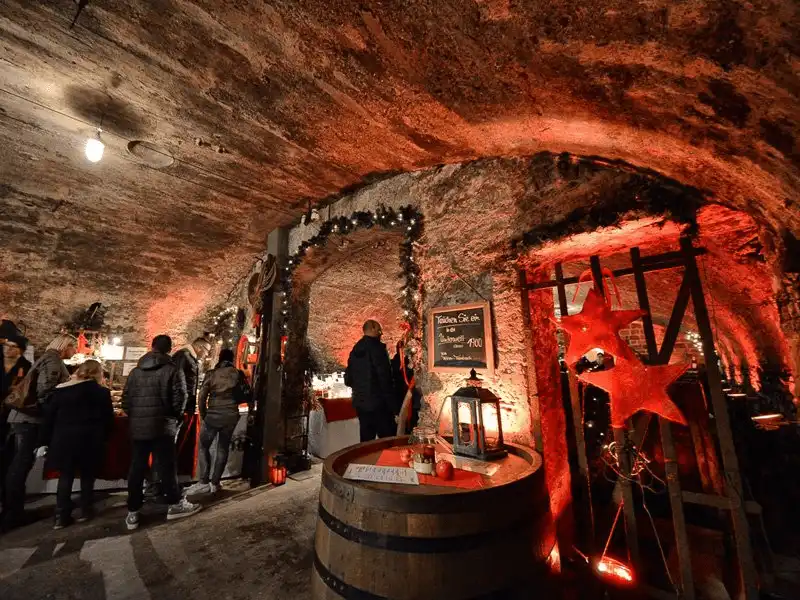 wanderlust tips ghe tham 7 khu cho giang sinh long lay nhat chau au 10