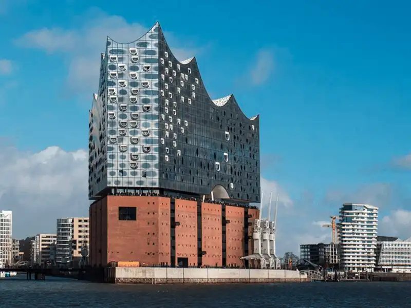 wanderlust tips goi y 15 diem du lich hap dan nhat cho nam 2018 9